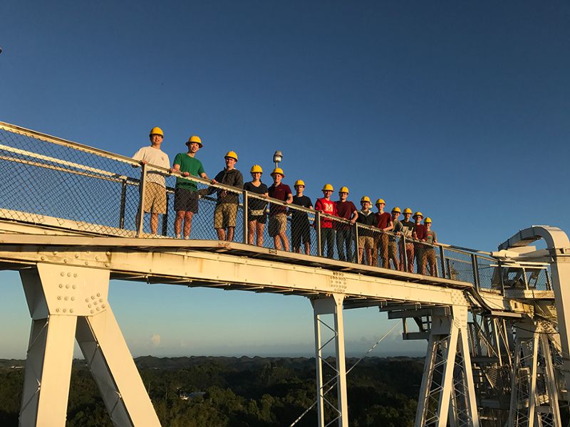 miami-students-pose-at arecibo-platform