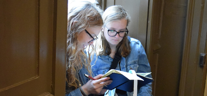  Two students reading