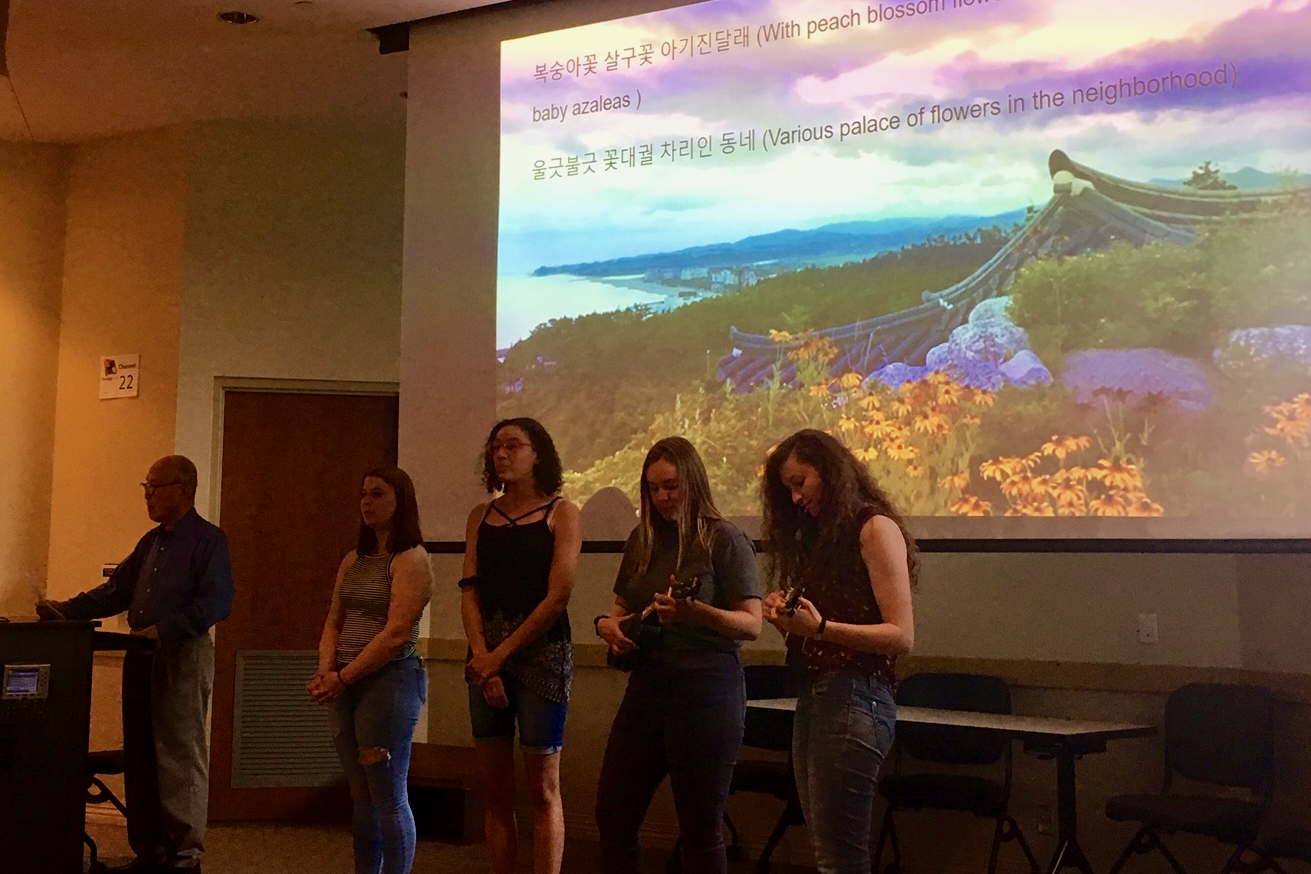 Students in Korean perform "Spring in my Hometown"