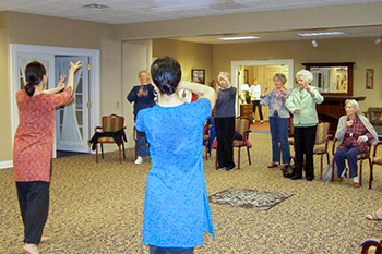 Ragamala Dance troop teaching a workshop at the Knolls Senior Center