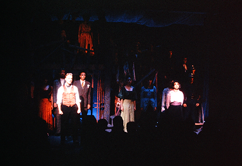 Full ensemble of Threepenny Opera