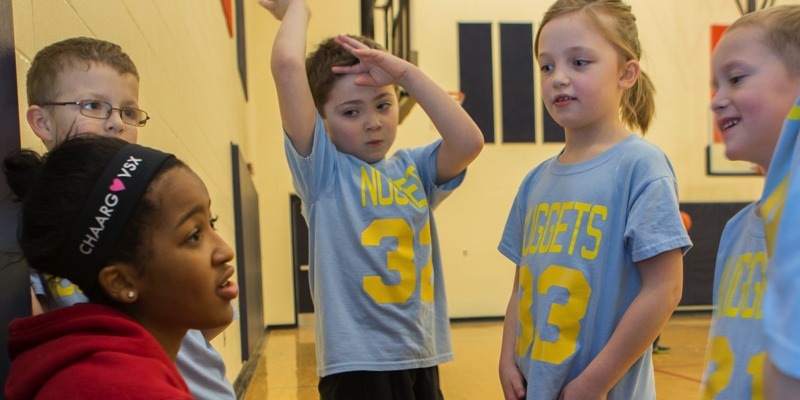 kids playing basketball
