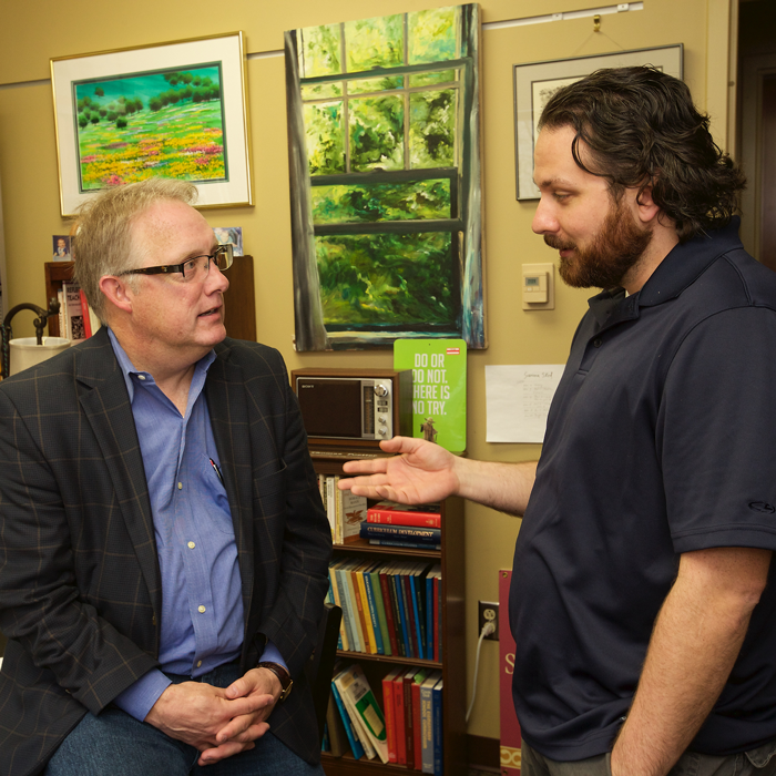 Faculty mentors student