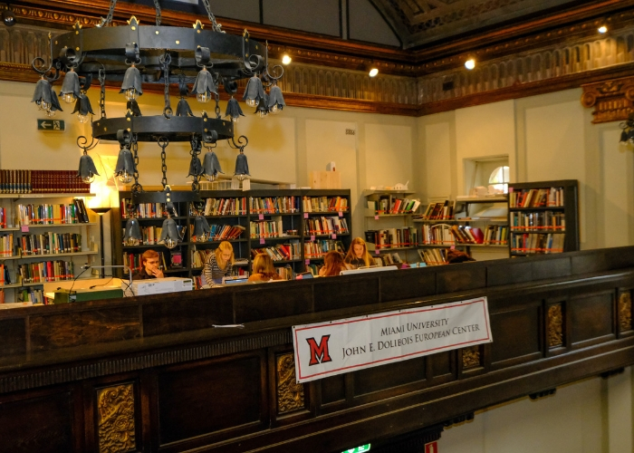 overview shot of the library at MUDEC