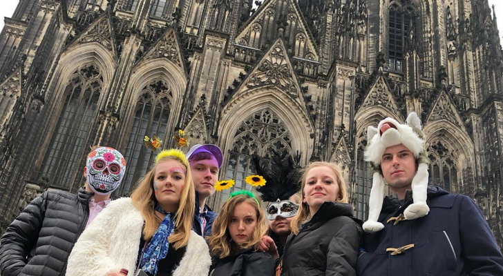 Miami students in front of a cathedral in Cologne, Germany.