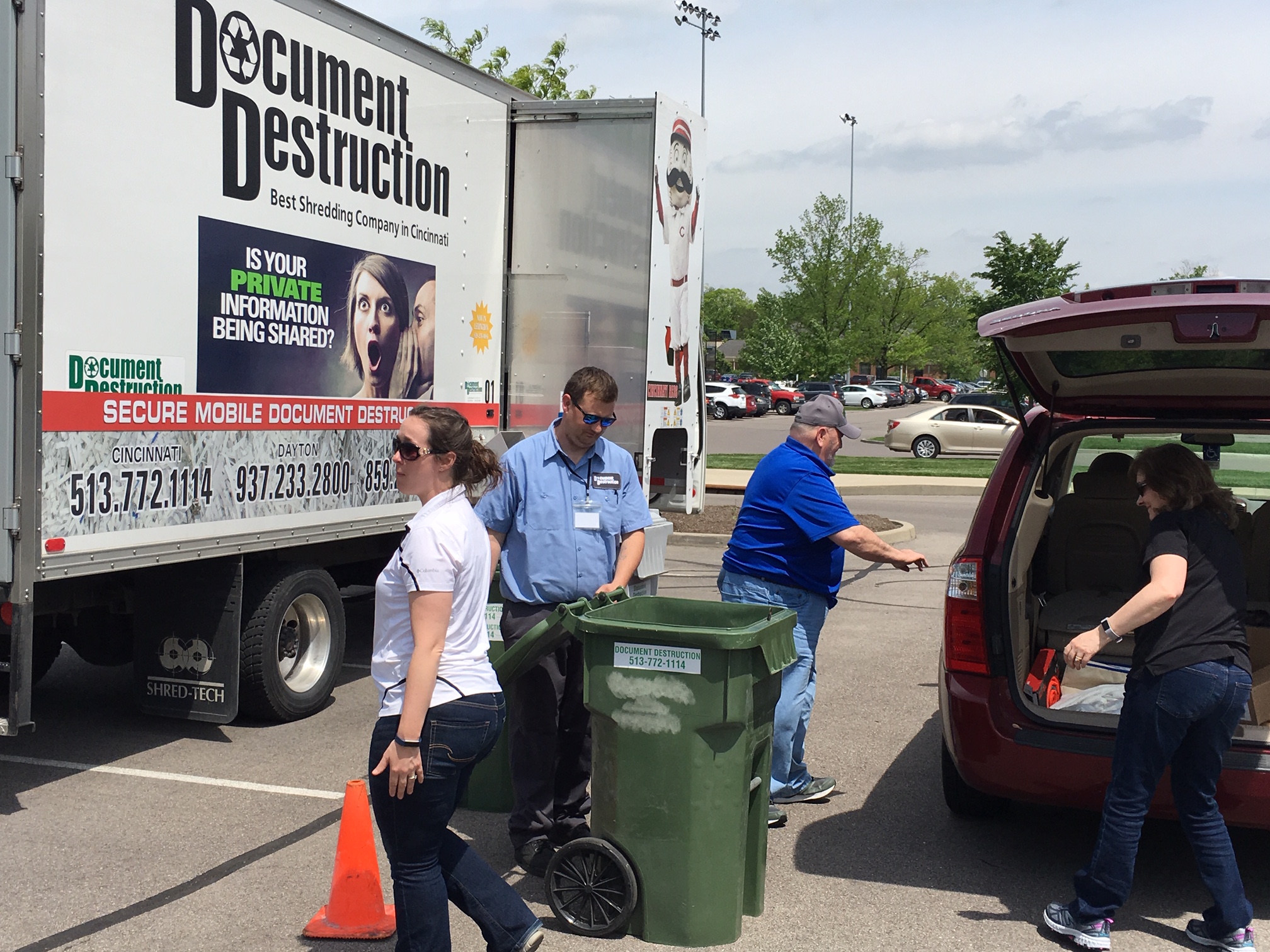 Shredding truck along with ShredFest volunteers and attendees during the Oxford event