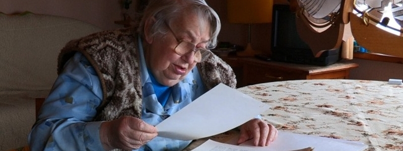Marina Salye looks over her papers. 
