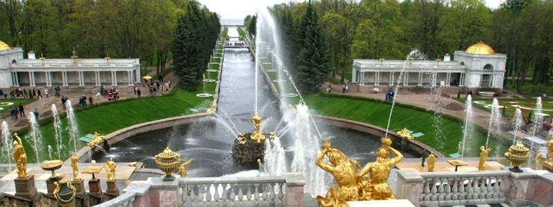 A fountain at St. Petersburg