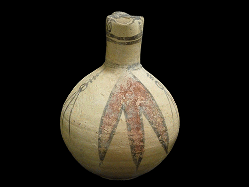 Rotating image of a cypriot jug