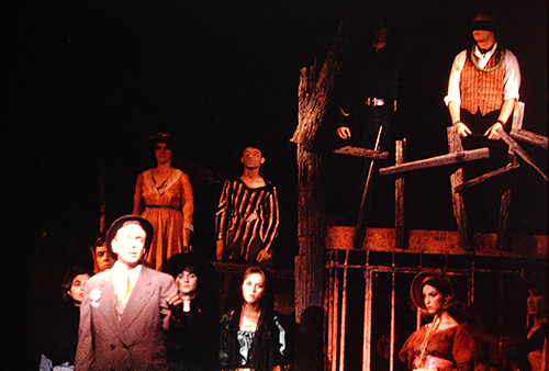 Mac on the gallows in Threepenny Opera