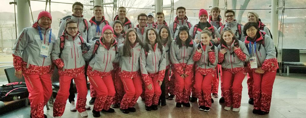  Group photo of FSB students in Korea who took part in the 2018 Winter Olympics