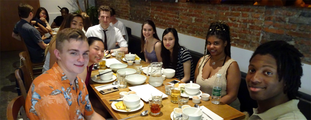  Dinner in Shanghai with students