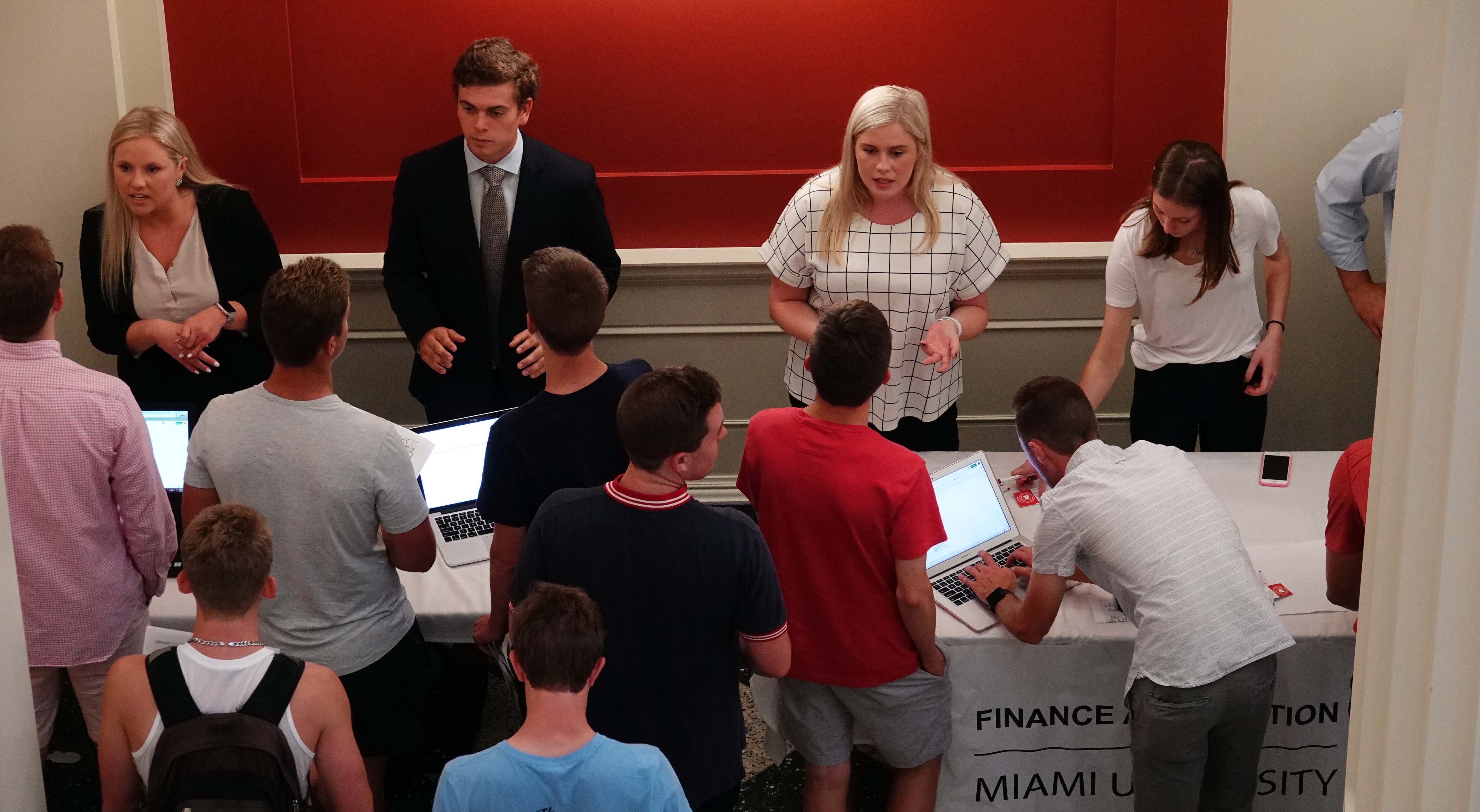 Students talk with members of business organizations at the 2019 Meet the B-Orgs