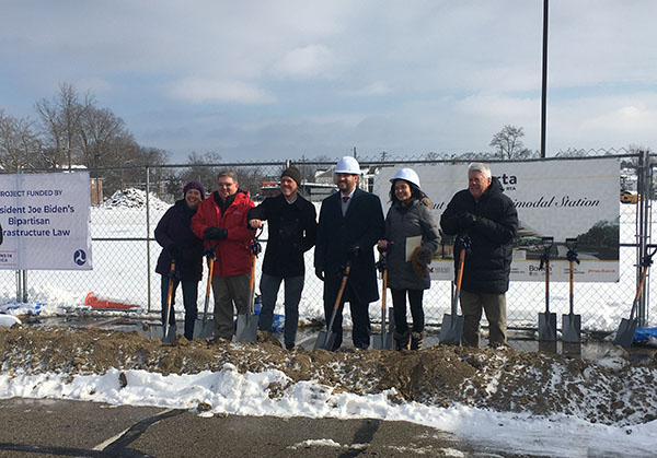 Chestnut Street Station groundbreaking with 6 city council and staff members 