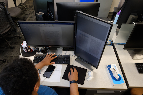An accessible computer setup.