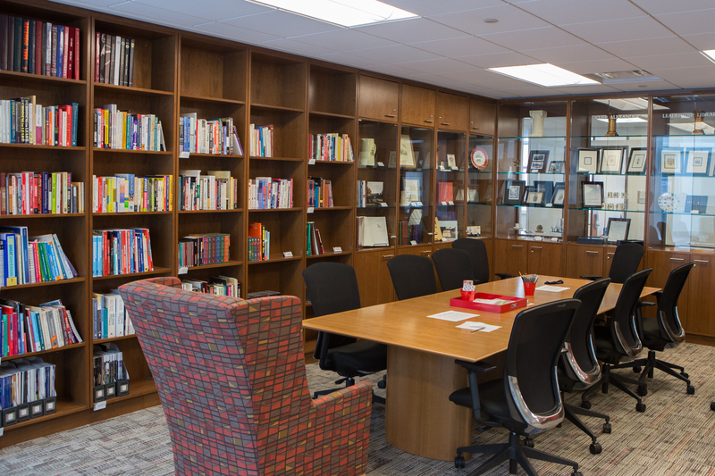  Cliff Alexander Leadership Library, with a meeting table in the center