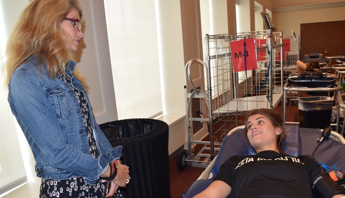 Donor Annika Shaffer with Renate Crawford